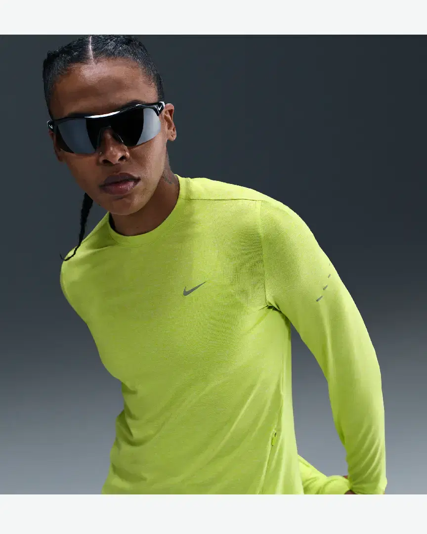 Tee-Shirt À Manches Longues Et Col Ras-Du-Cou Dri-Fit Anti-Uv Nike Swift W - HQ0503-389 (0) au meilleur prix !