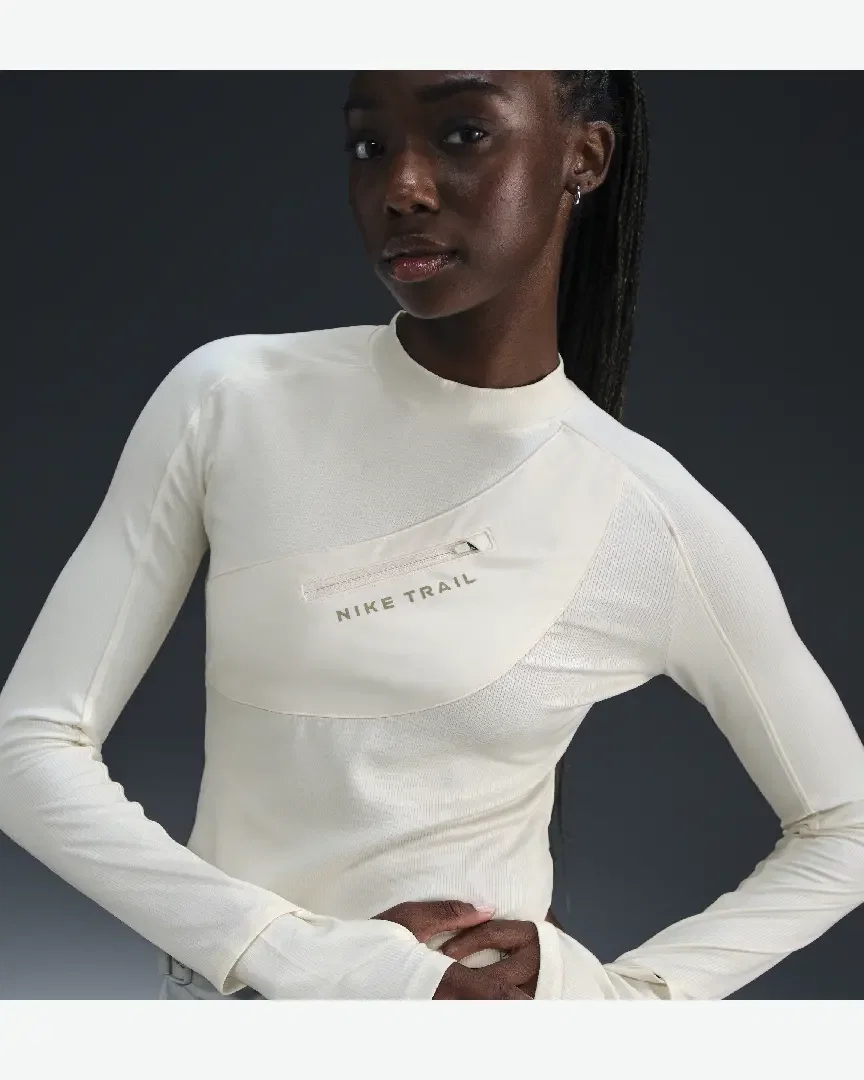 Tee-shirt à manches longues et poches Dri-FIT Nike Trail Femme