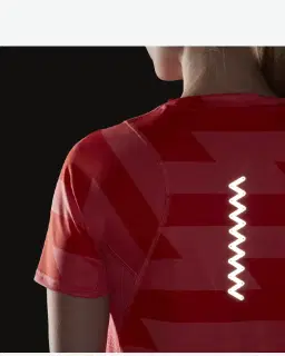 Tee-shirt adidas Fast Allover Print Femme – 3/4