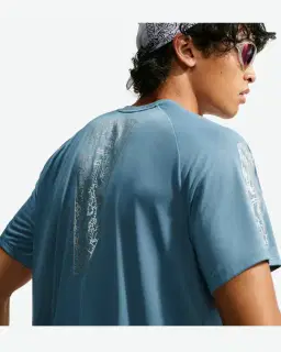 Tee-shirt d'hiver à manches courtes Dri-FIT Nike Stride Homme – 3/4