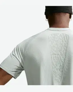 Tee-shirt d'hiver à manches courtes Dri-FIT Nike Stride Homme – 2/4