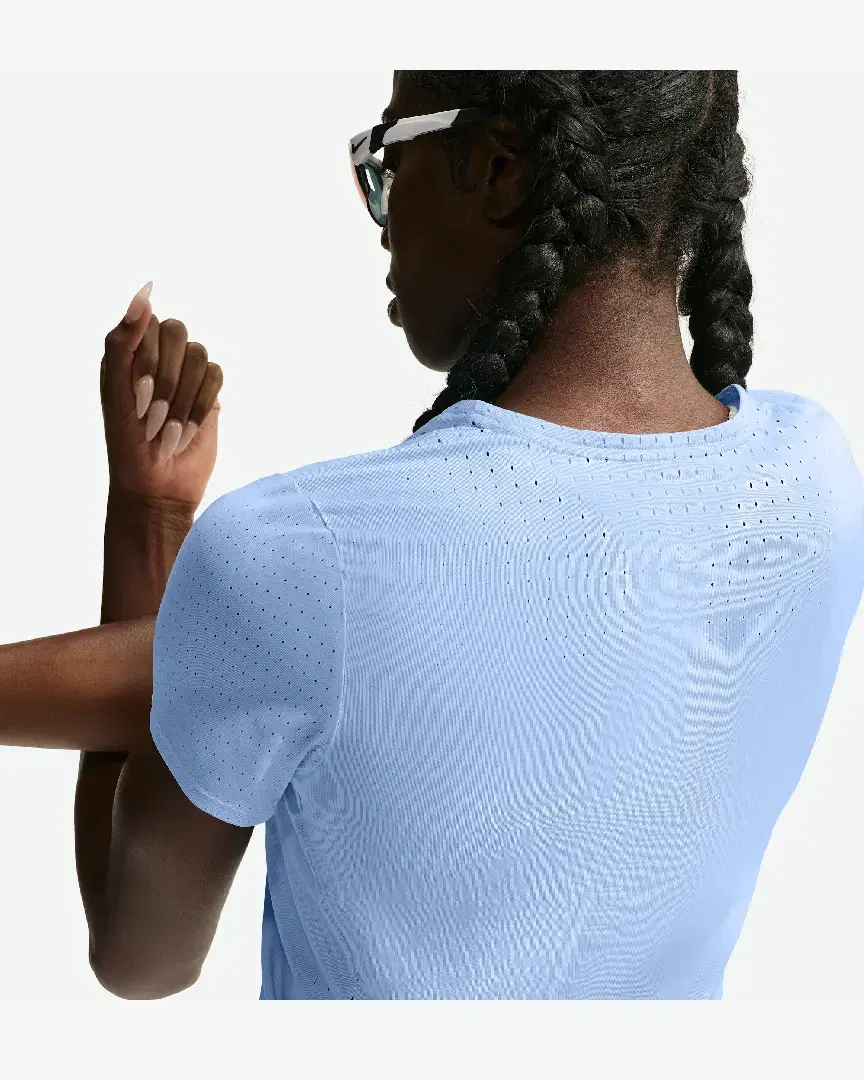 Tee-Shirt Dri-Fit Adv Nike Aeroswift W - IM7567-468 (1) au meilleur prix !