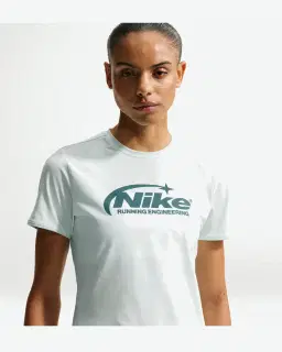 Tee-shirt Dri-FIT Nike Swift Femme – 1/4