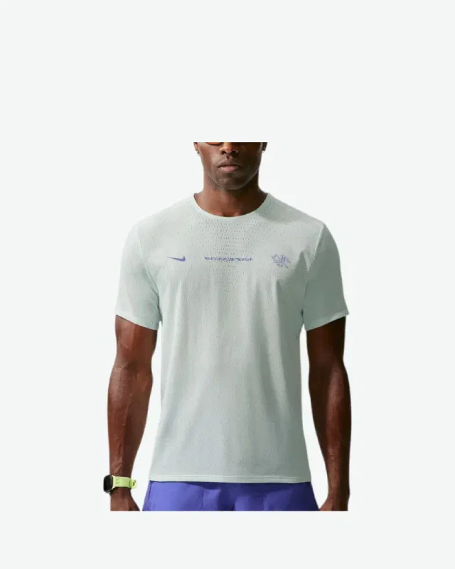 Tee-Shirt Nike Aeroswift M