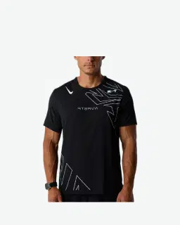 Tee-shirt Nike AeroSwift NVRSTP x Top4Running Unisexe – 1/4