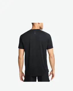 Tee-shirt à manches courtes et motifs réfléchissants Dri-FIT ADV Nike Stride Homme – 2/2