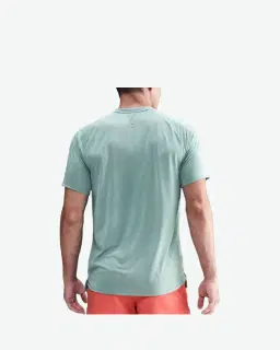 Tee-shirt à manches courtes et motifs réfléchissants Dri-FIT ADV Nike Stride Homme – 2/2