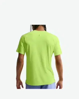 Tee-shirt à manches courtes et motifs réfléchissants Dri-FIT ADV Nike Stride Homme – 2/2