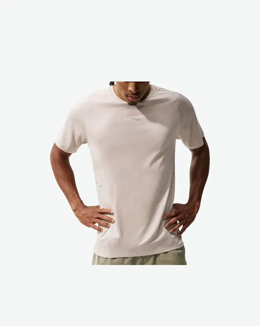Tee-shirt à manches courtes et motifs réfléchissants Dri-FIT ADV Nike Stride Homme