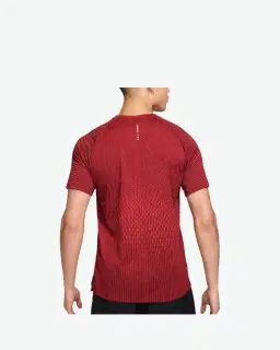 Tee-shirt à manches courtes et motifs réfléchissants Dri-FIT ADV Nike Stride Homme – 2/3