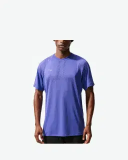 Tee-shirt à manches courtes et motifs réfléchissants Dri-FIT ADV Nike Stride Homme – 1/2
