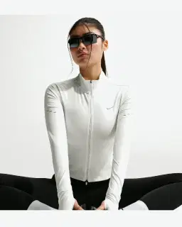 Tee-shirt à col roulé Nike Therma-FIT Swift Femme – 3/4