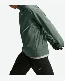 Veste Nike Miler déperlante avec protection UV Homme – 3/4